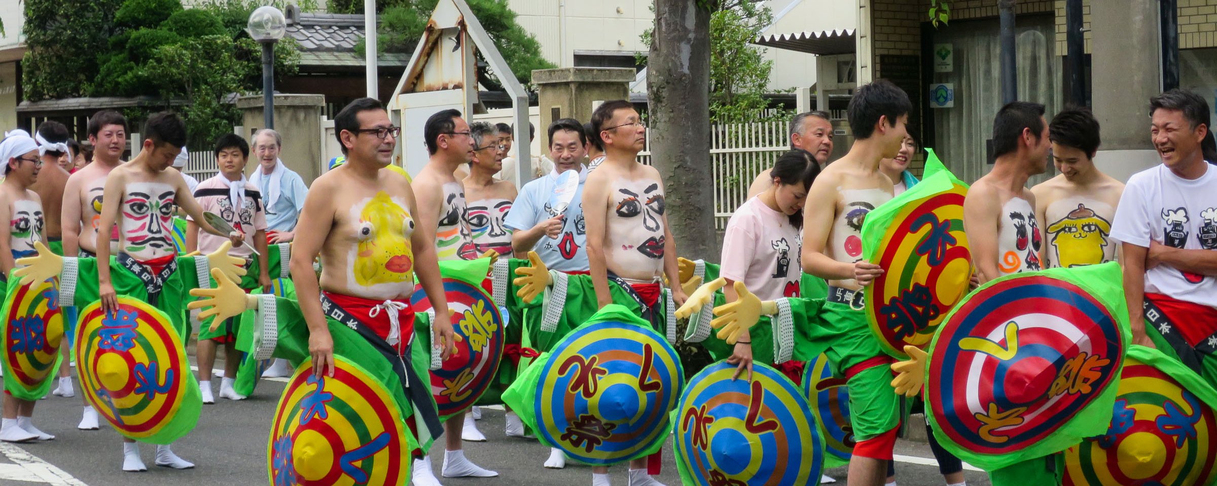 Parade du nombril au festival de Shibukawa